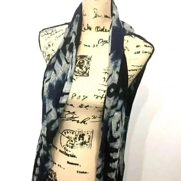 Amuse Society Duster Blue Asymmetrical Open Front - Picture 2 of 7